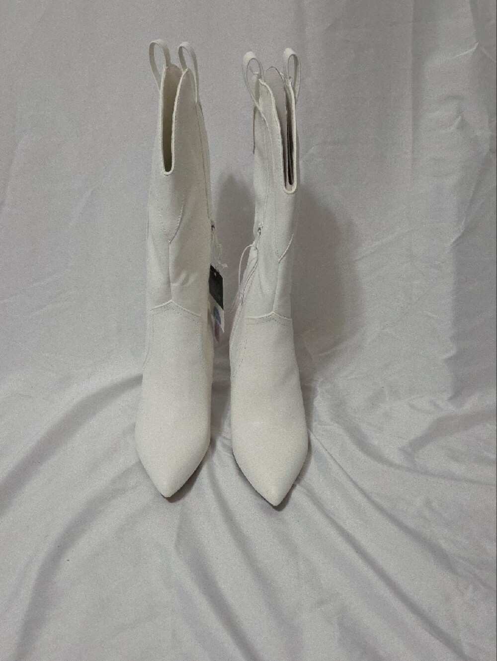 White Pointed-Toe Mid-Calf Heeled Boots, Zipper on Side, Size 7.5, New W/Tags - Picture 9 of 10